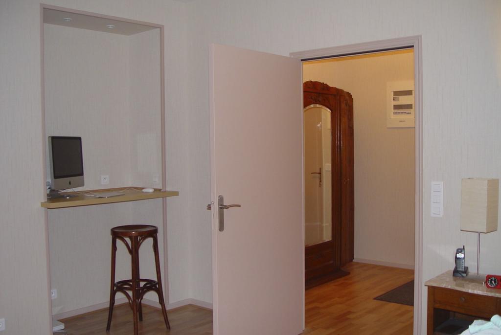 Bed and Breakfast Les Epis D'Or L'Isle-sur-Serein Exterior foto